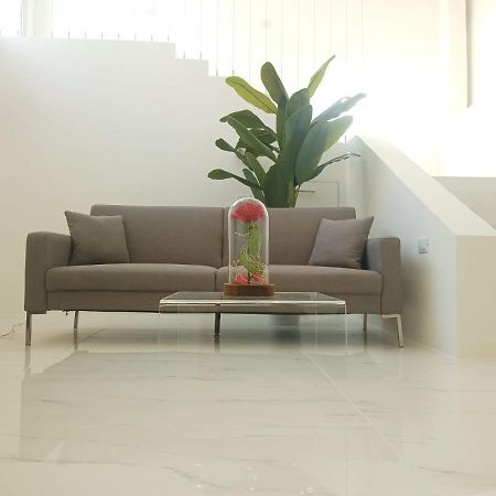 Elegant Basement Suite أروسييْ المظهر الخارجي الصورة
