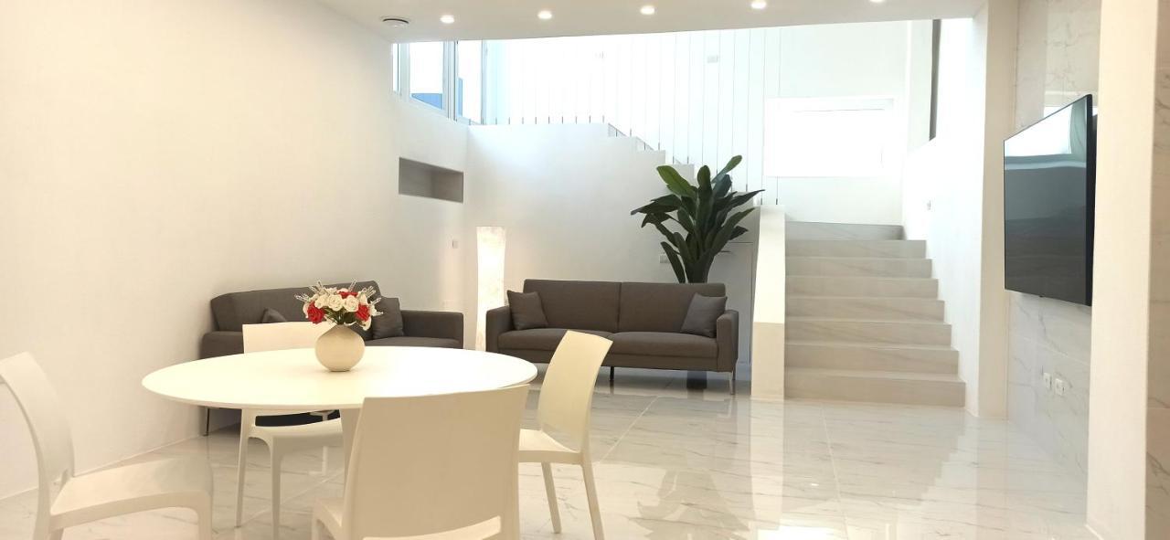 Elegant Basement Suite أروسييْ المظهر الخارجي الصورة