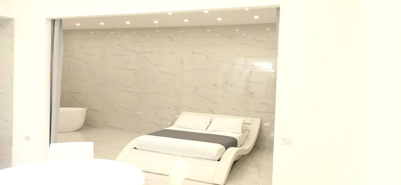 Elegant Basement Suite أروسييْ المظهر الخارجي الصورة
