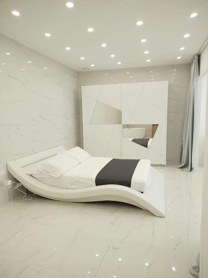Elegant Basement Suite أروسييْ المظهر الخارجي الصورة