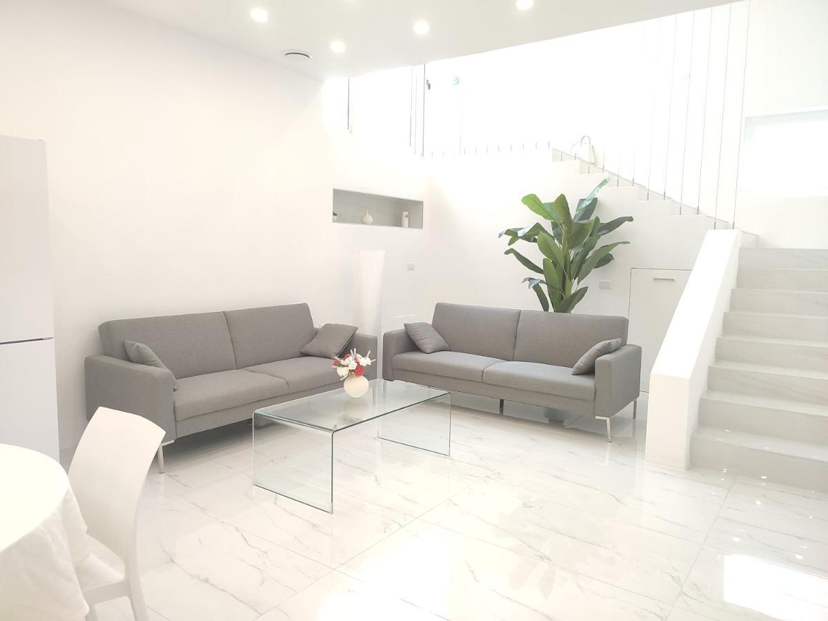 Elegant Basement Suite أروسييْ المظهر الخارجي الصورة